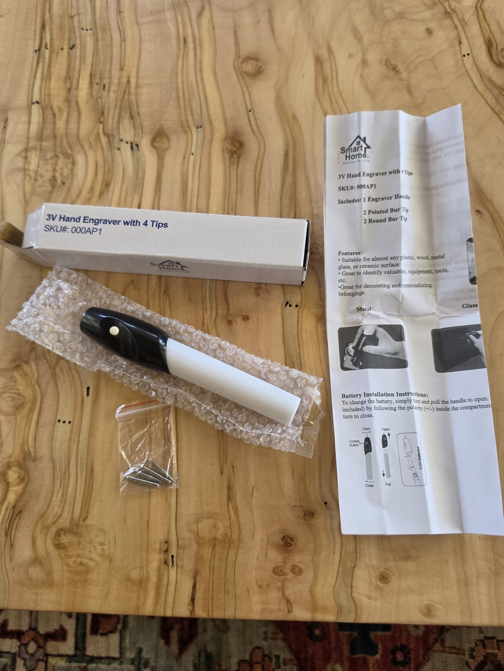 3V Hand Engraver with 4 Tips - White and Black